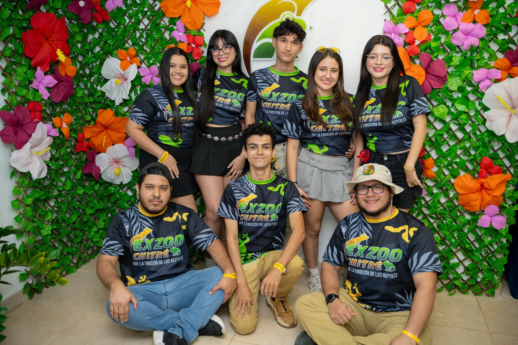 Equipo de Exzoo Chitré reunido durante una actividad pública en 2024